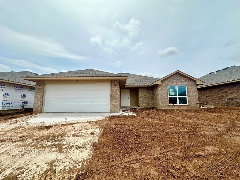 1101 Acacia Creek Drive. Yukon, OK 73099