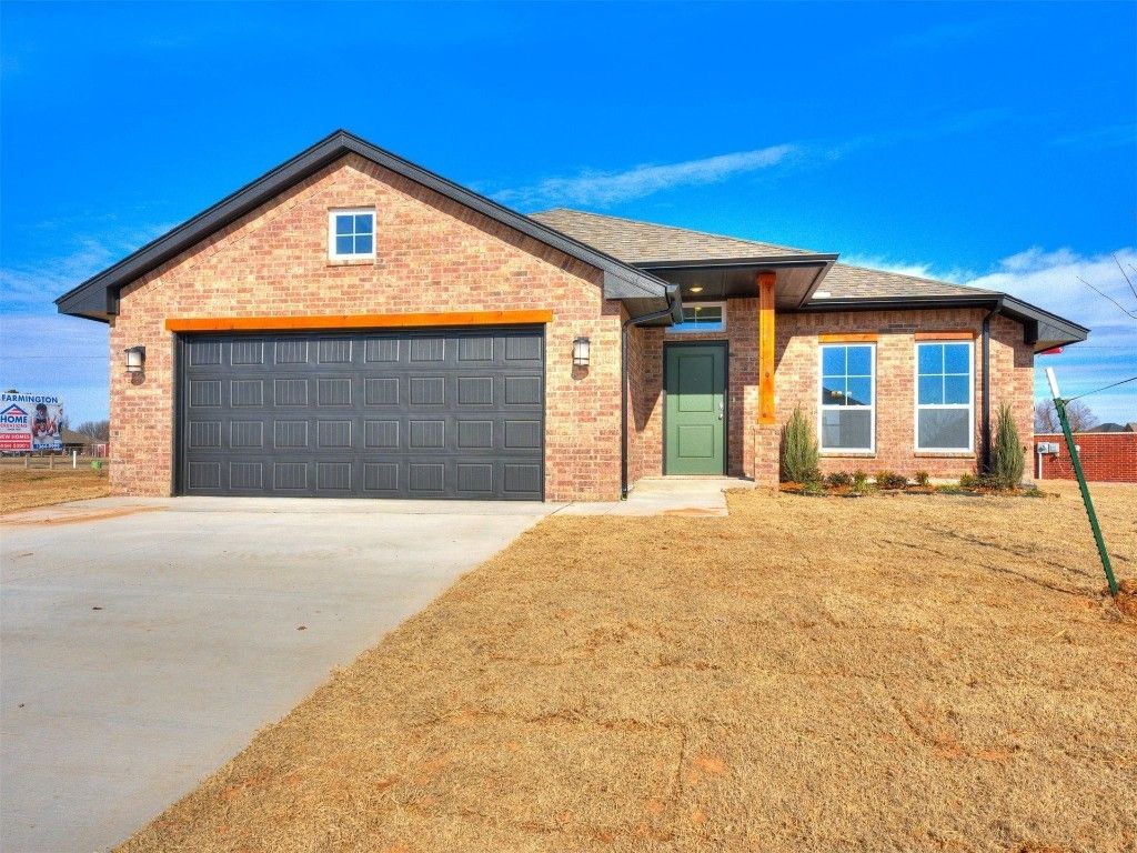 1077 Se 16Th Terrace. Newcastle, OK 73065