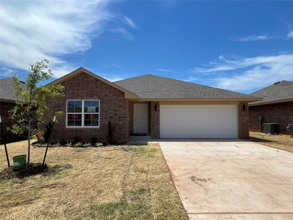 9121 Quapaw Creek Trail. Oklahoma City, OK 73160