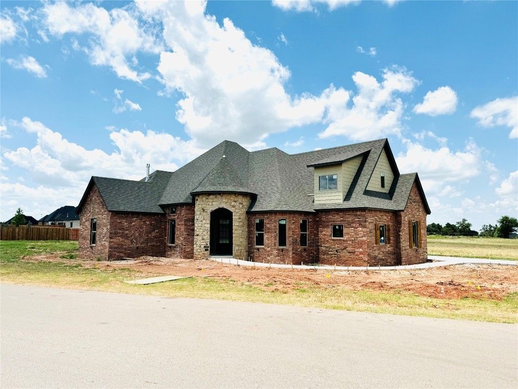 979 Dorsi Circle. Newcastle, OK 73065