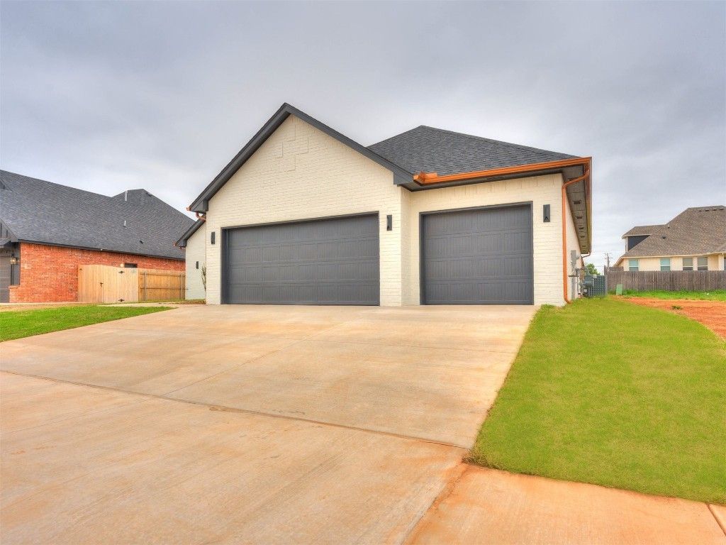 14301 Village Trail. Piedmont, OK 73078