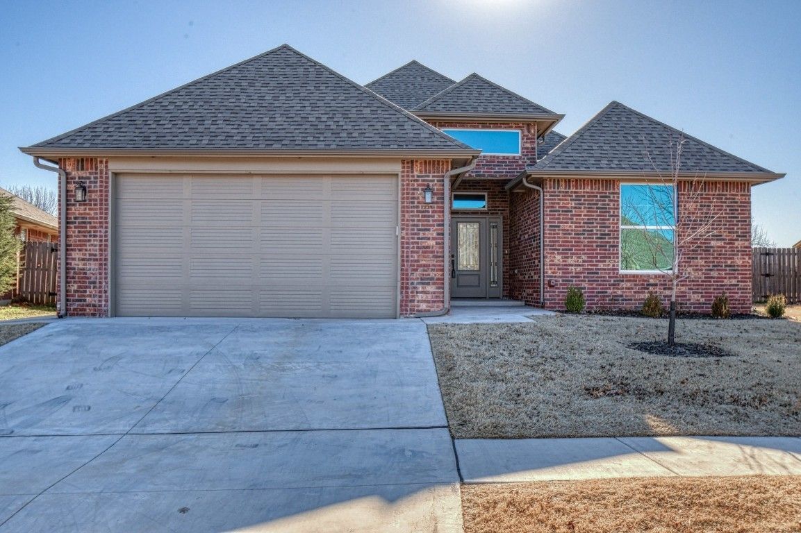 3912 Irvine Drive. Norman, OK 73072