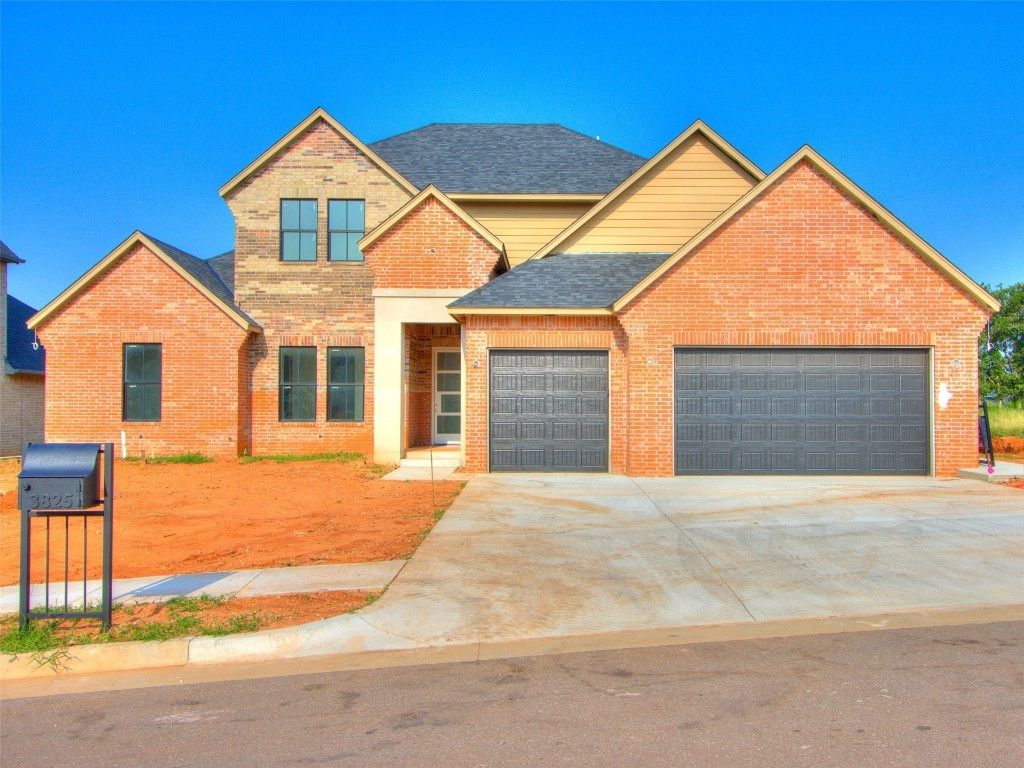 3825 Stone Hill Lane. Edmond, OK 73034