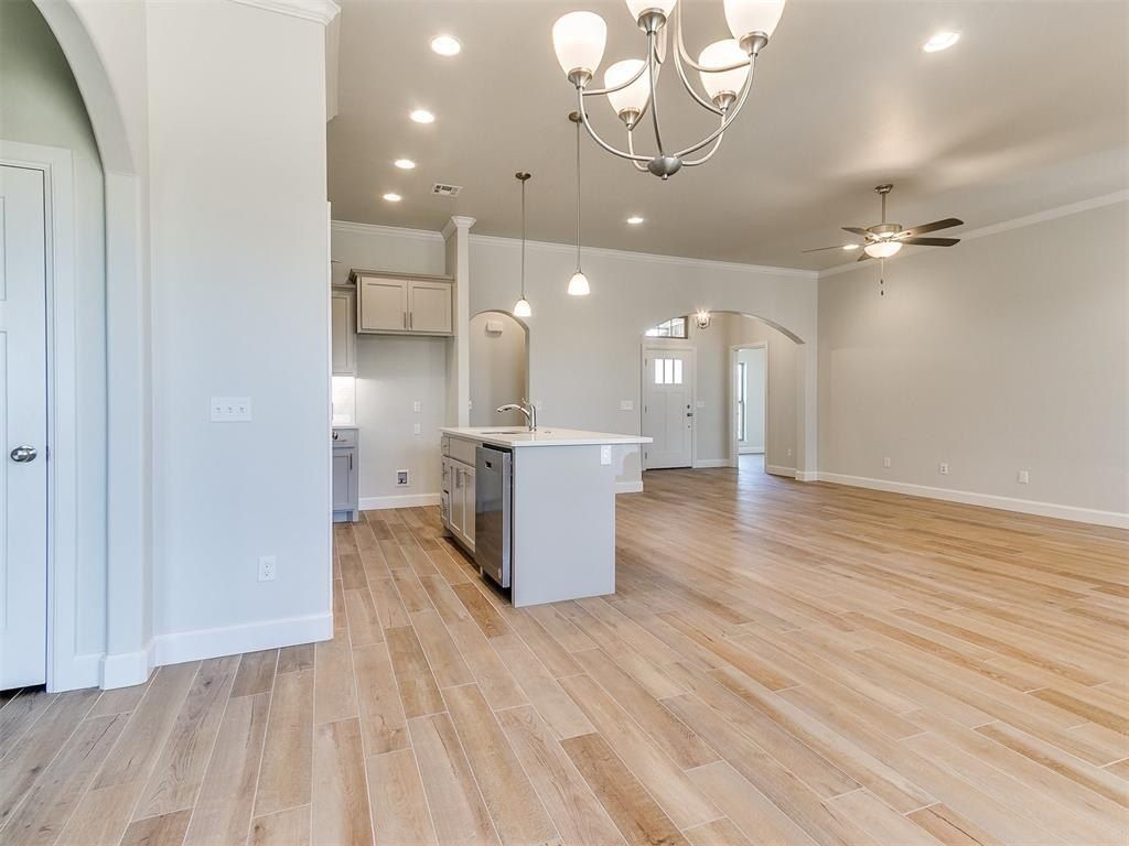 7624 Three Woods Lane. Yukon, OK 73099