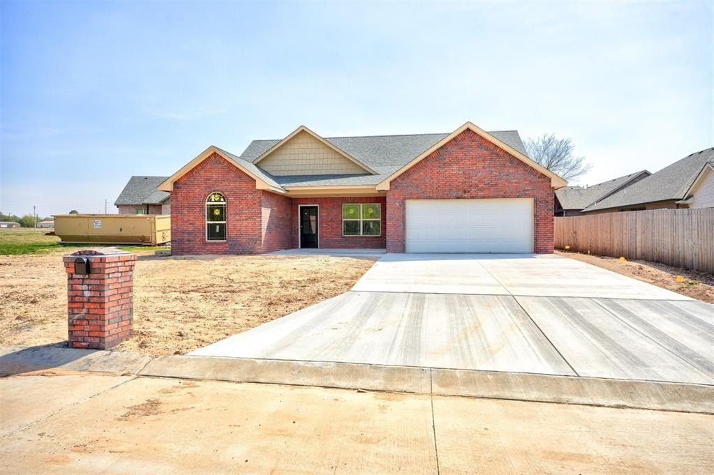1101 Magnolia Drive. Shawnee, OK 74804