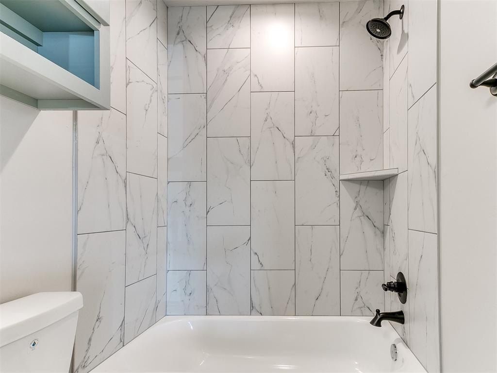 7704 Wilshire Woods Drive. Yukon, OK 73099