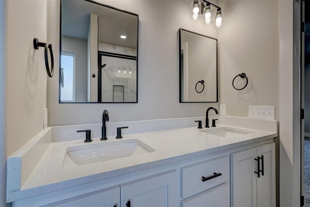 25272 Ethan Street. Cashion, OK 73016