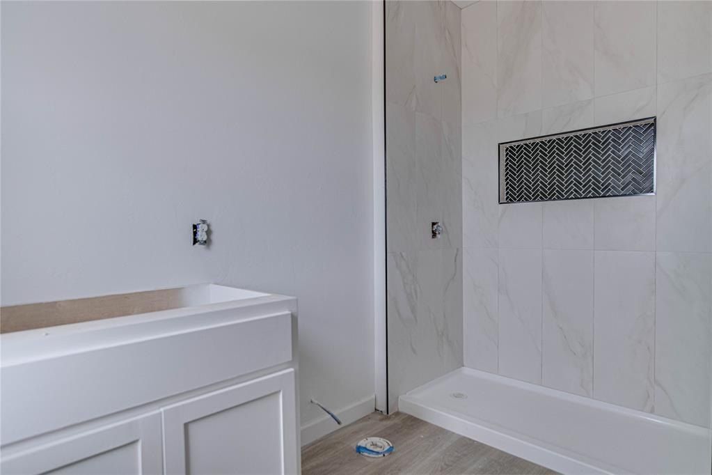 7916 Nw 158Th Street. Edmond, OK 73013