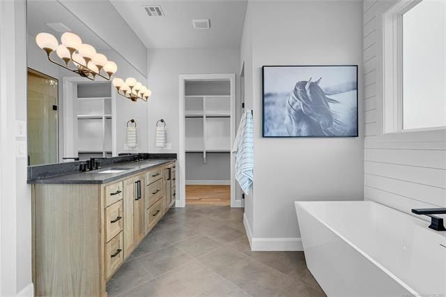 9613 E 119Th Court S. Bixby, OK 74008