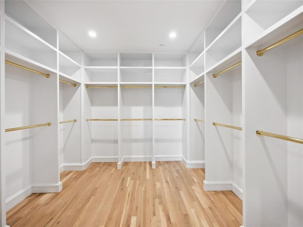 6100 Nw Grand Boulevard. Oklahoma City, OK 73118