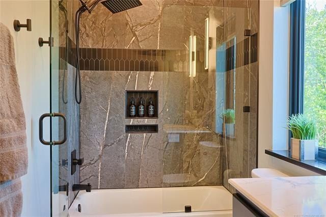 87 Rose Way. Stigler, OK 74462