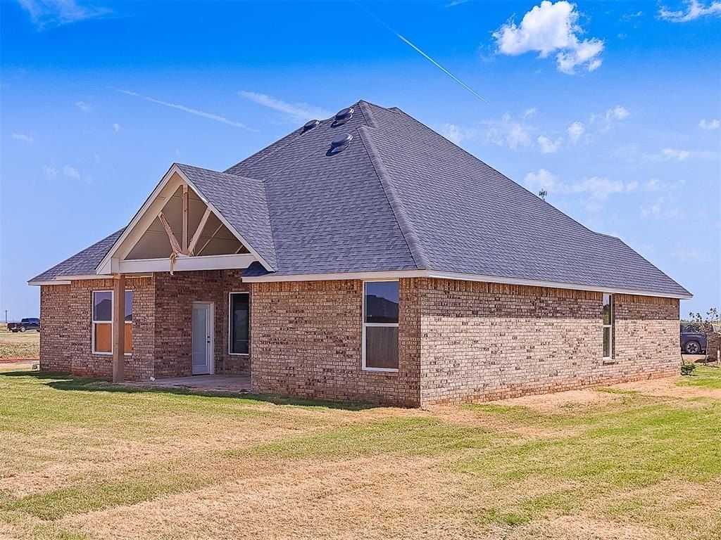 25304 Scarlett Street. Cashion, OK 73016