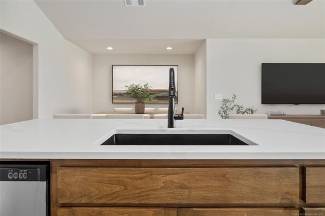 8513 E Fort Worth Street. Broken Arrow, OK 74014