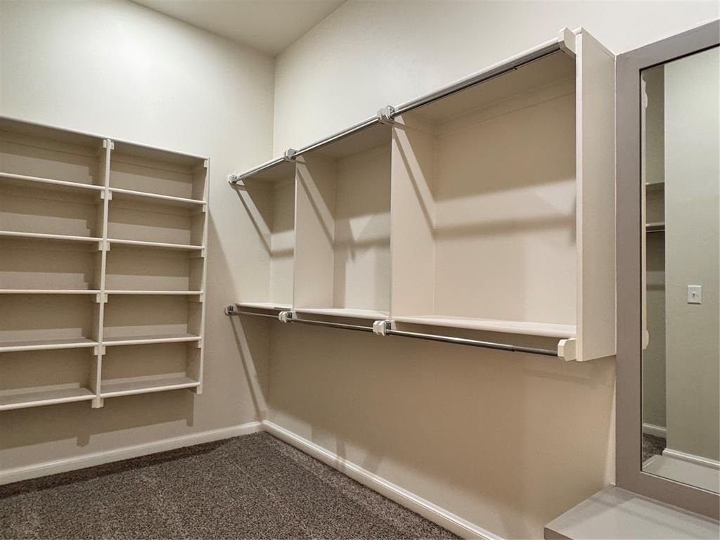 2125 Valley Hollow. Norman, OK 73071