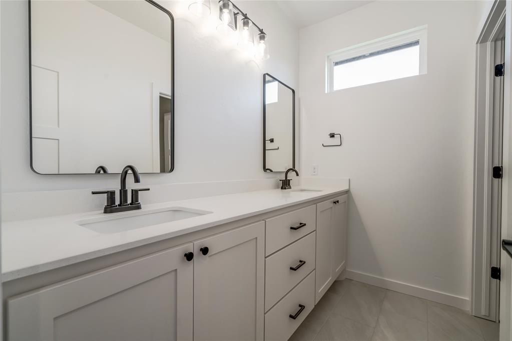 11440 Skyline View. Guthrie, OK 73044