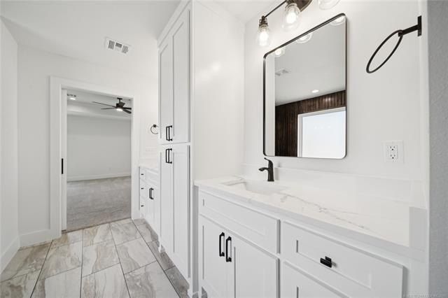 2044 E 129Th Place S. Jenks, OK 74037