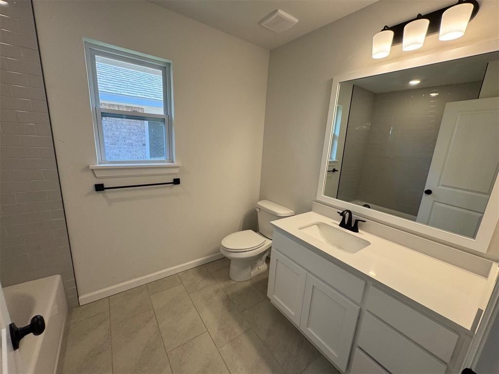 2715 Turtle Way. Midwest City, OK 73130