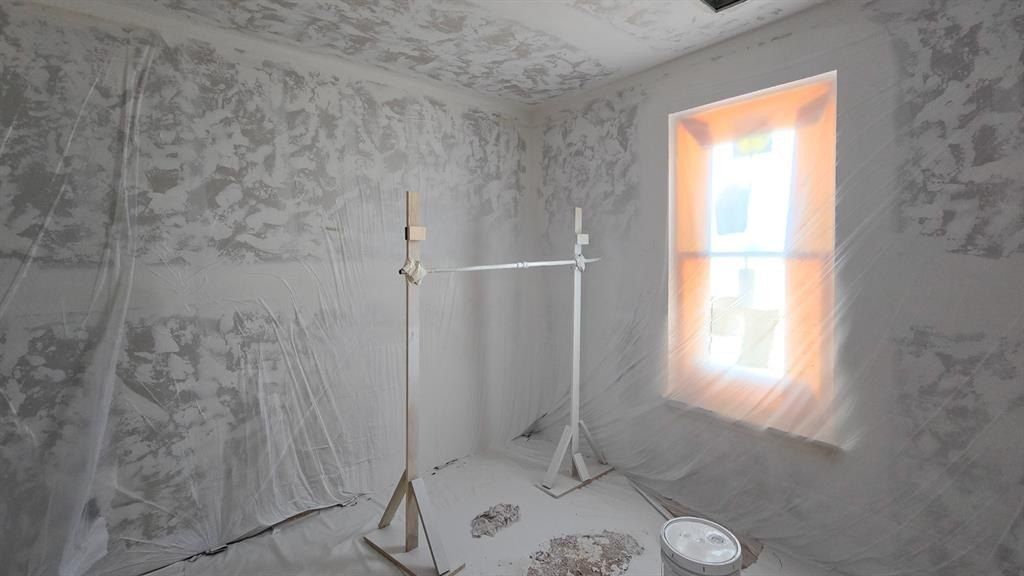 19461 Cashion Lakes Drive. Cashion, OK 73016