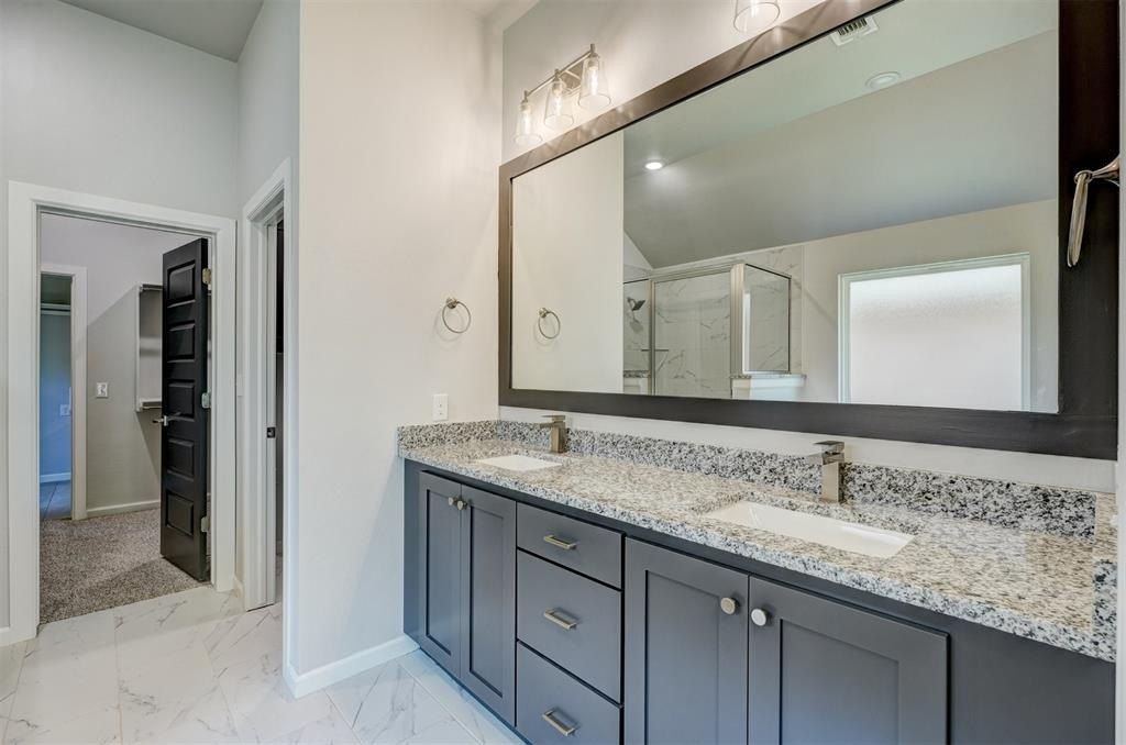 3018 Hollow Crest Lane. Norman, OK 73071