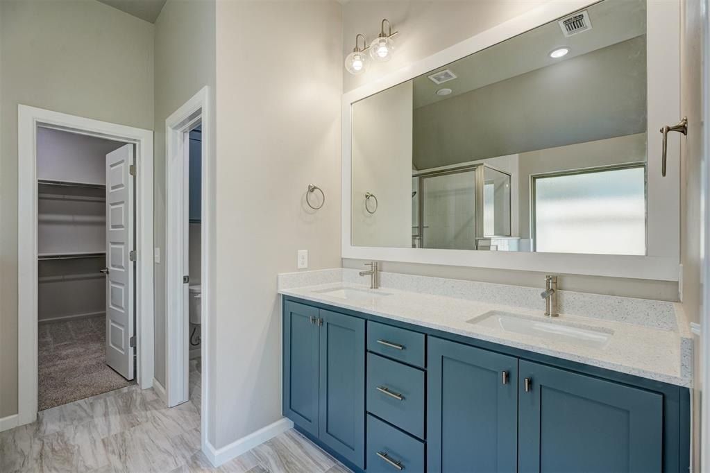 3010 Hollow Crest Lane. Norman, OK 73071