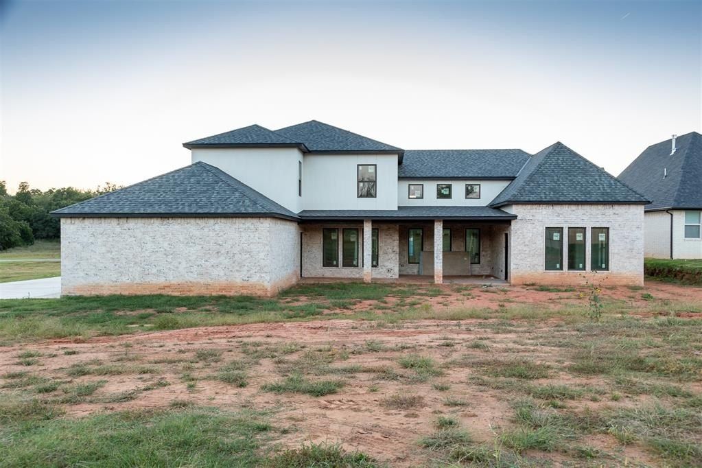 8302 Autumn Blaze Drive. Blanchard, OK 73010
