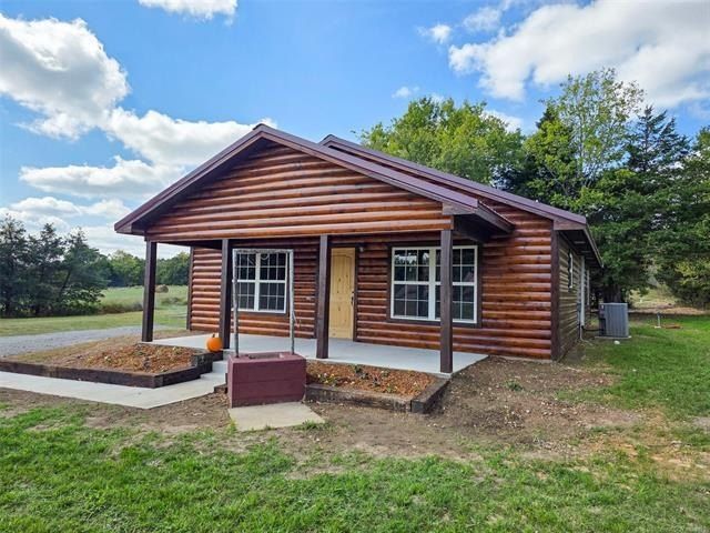 12990 W Killabrew Road. Hulbert, OK 74441