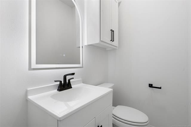 3903 W Edgewater Court. Broken Arrow, OK 74012