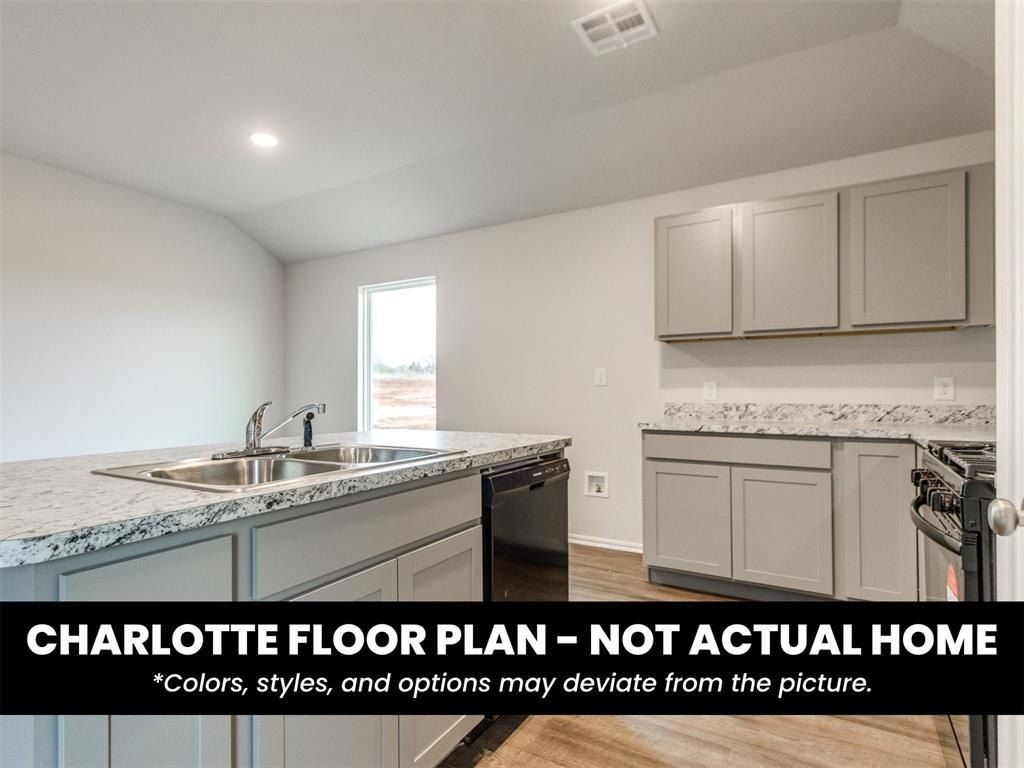 10120 Pennington Street. Harrah, OK 73045