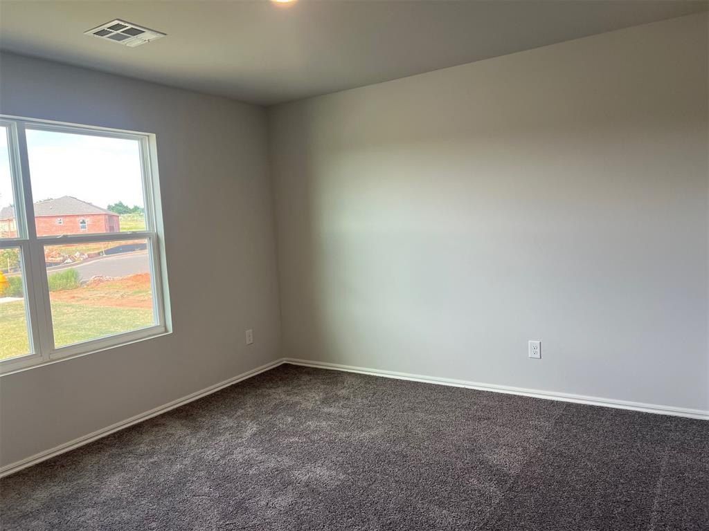 1224 E Ruger Lane. Mustang, OK 73064