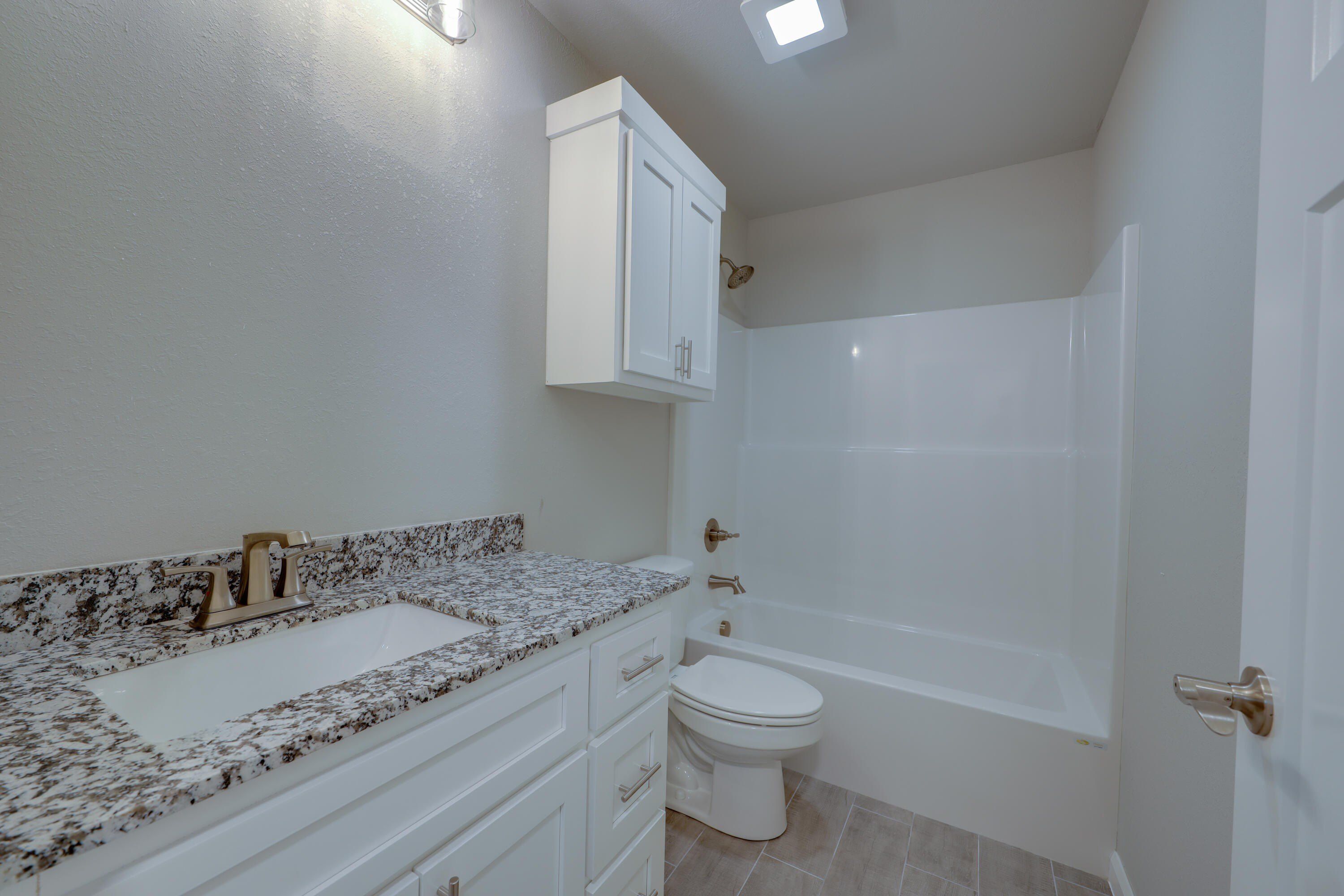 100 Zachary Drive. Grove, OK 74344