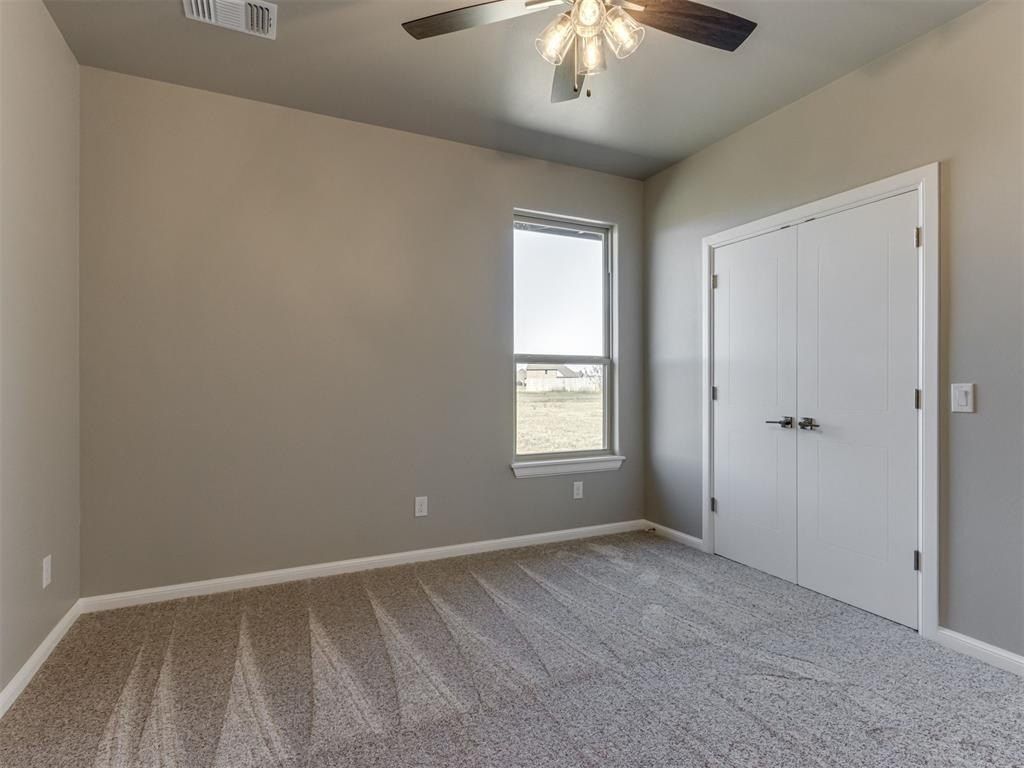 1925 Sw 40Th Street. Moore, OK 73160