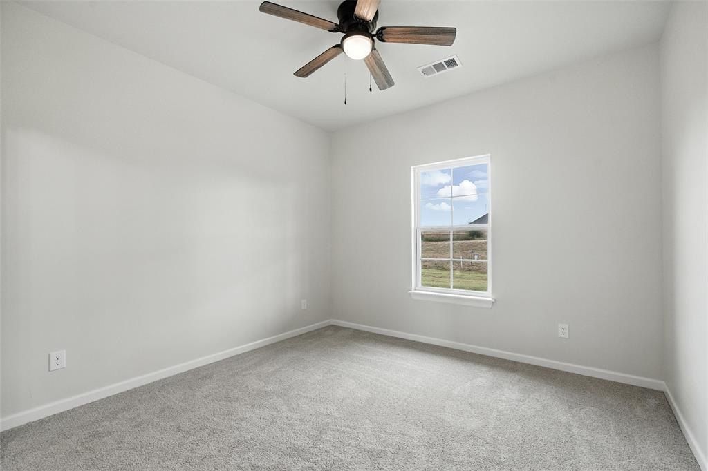 4449 Raymond Lane. Guthrie, OK 73044