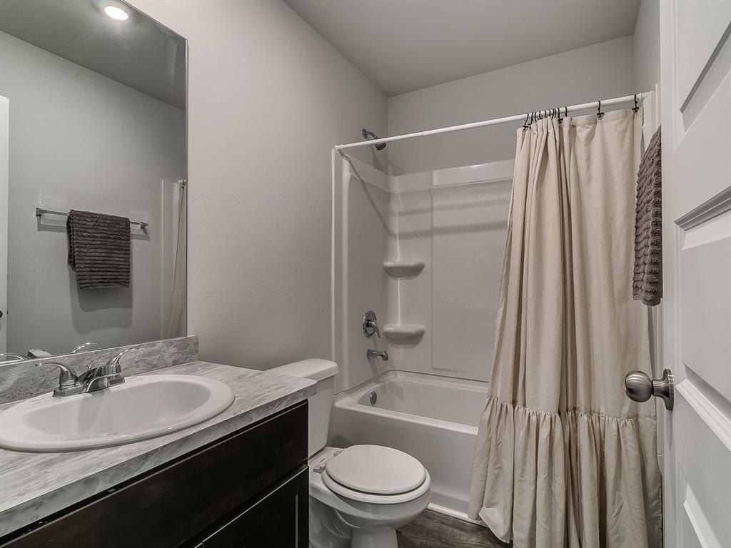 809 Ne 105 Street. Oklahoma City, OK 73114