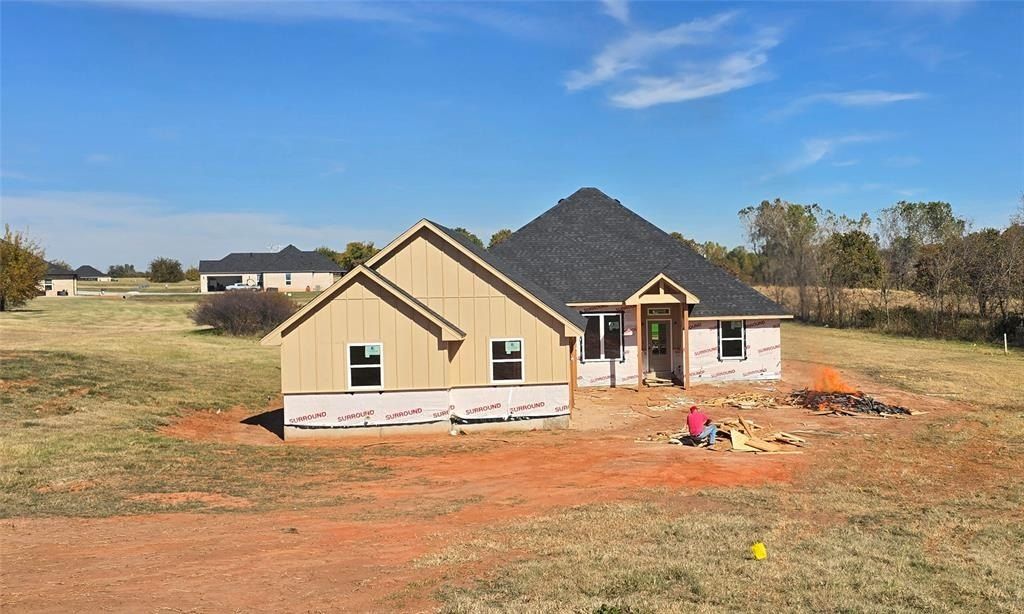 2446 Canyon Circle. Blanchard, OK 73010
