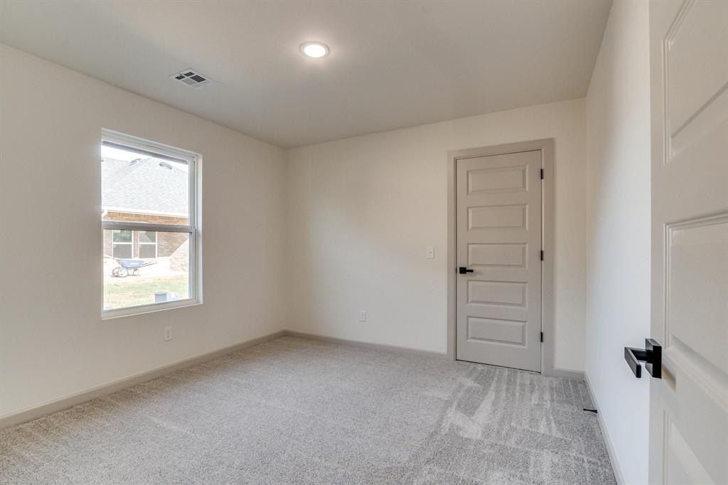 11617 Sw 14Th Street. Yukon, OK 73099