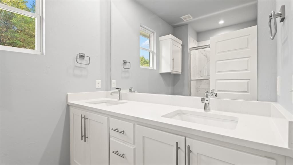 17857 Salem Road. Choctaw, OK 73020