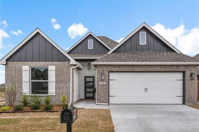 1218 N Elder Avenue. Broken Arrow, OK 74012