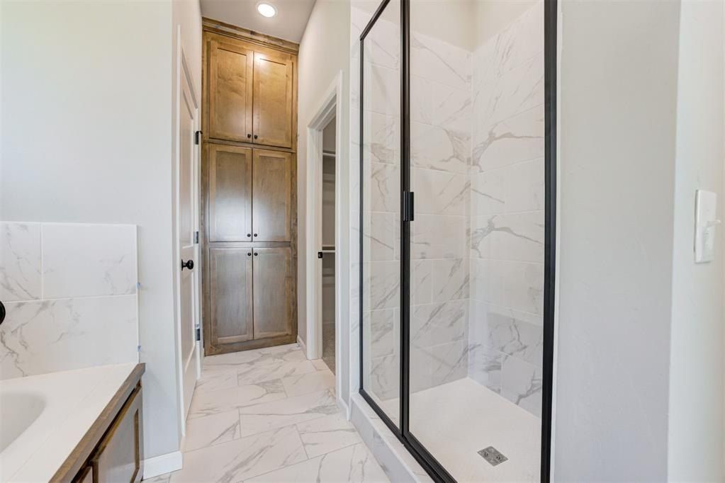 627 Honey Springs Lane. Shawnee, OK 74804