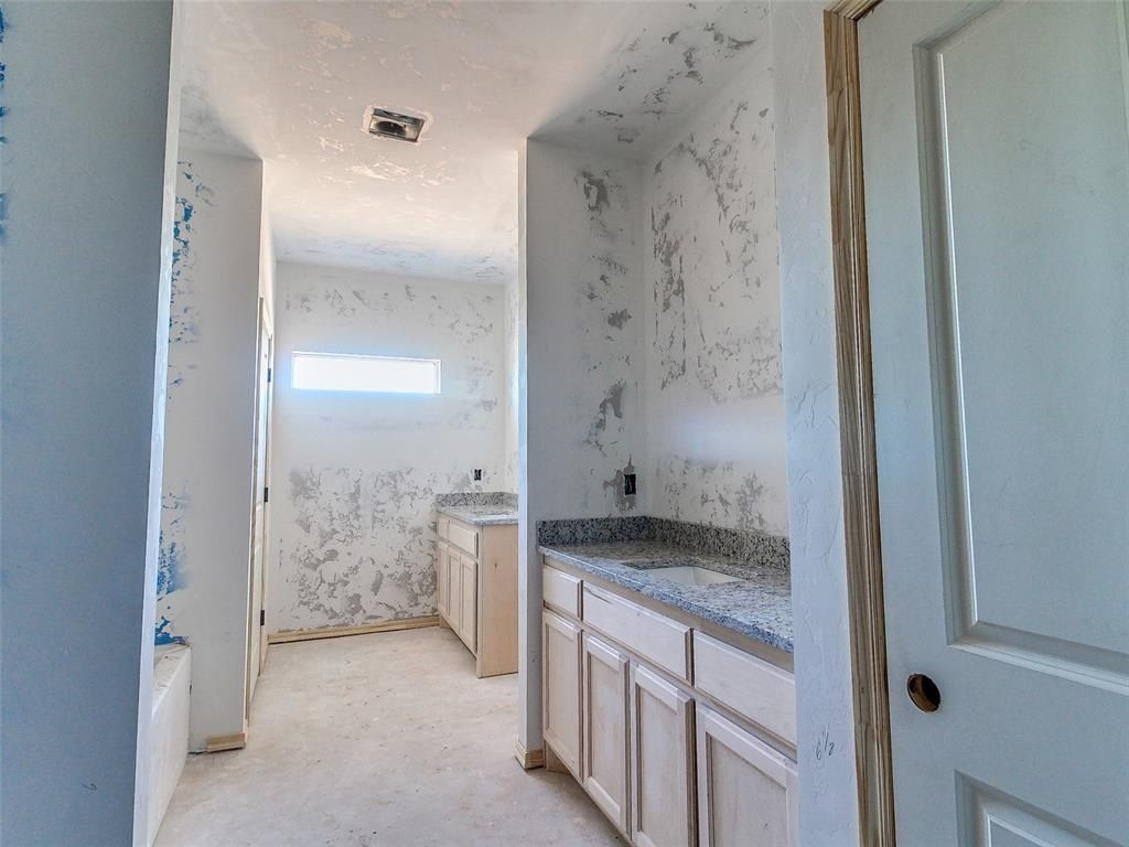 6684 N Hiwassee Road. Coyle, OK 73027