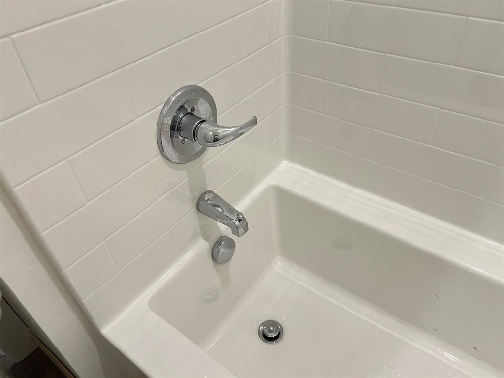 904 Hazy Brook Circle. Chickasha, OK 73018