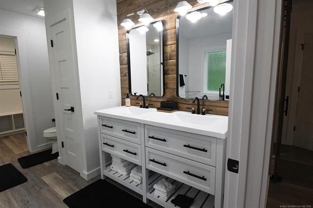 20471 W Chicken Creek Road. Cookson, OK 74427