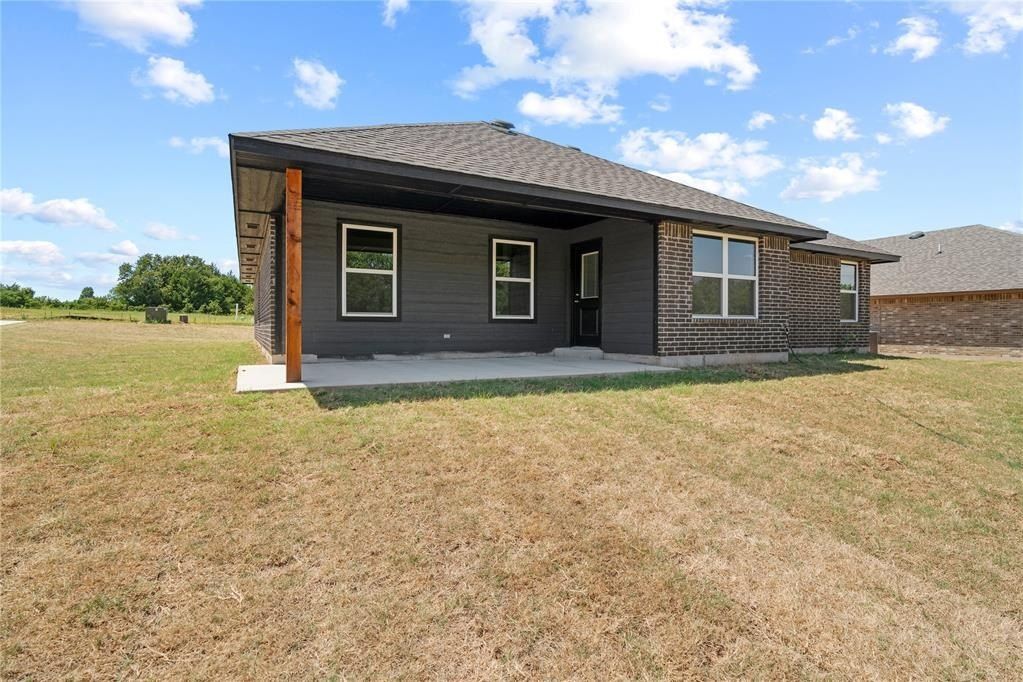 4661 Lincoln Landing. Harrah, OK 73045