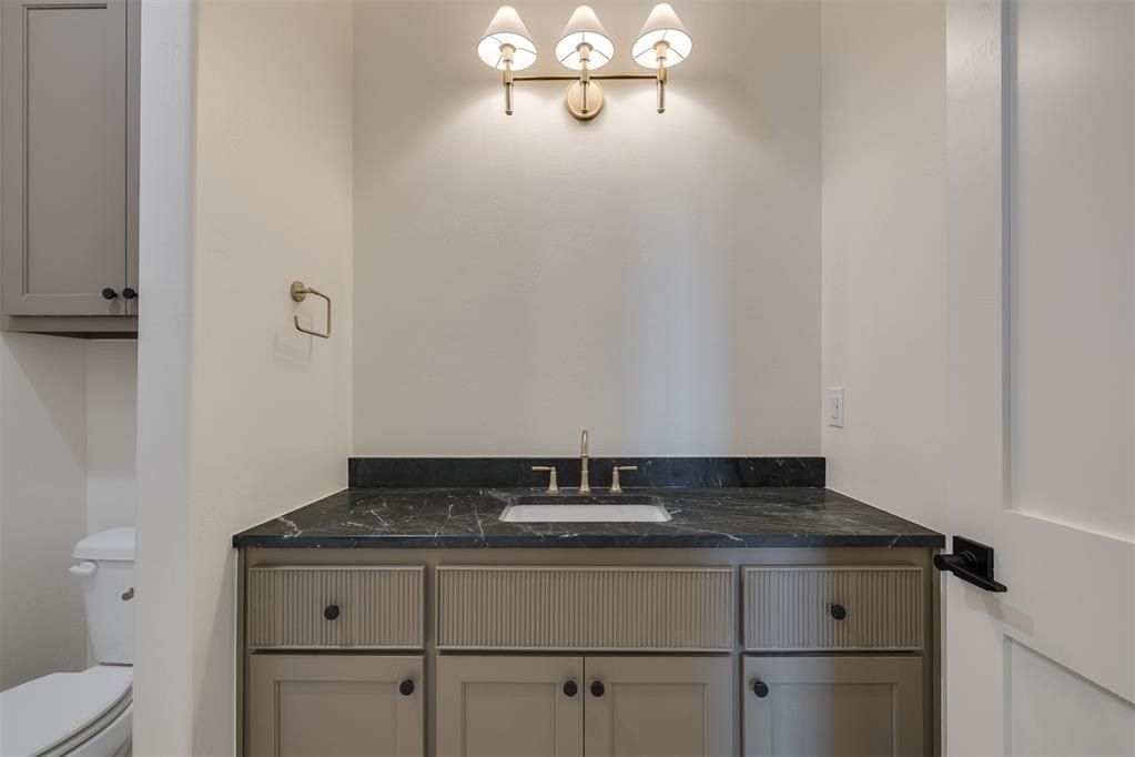 3004 Stone Field Way. Edmond, OK 73034