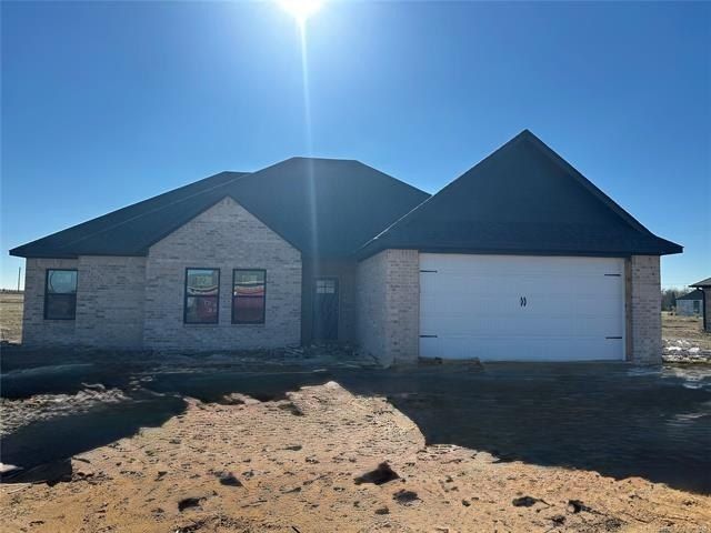 169 Grace Lane. Calera, OK 74730