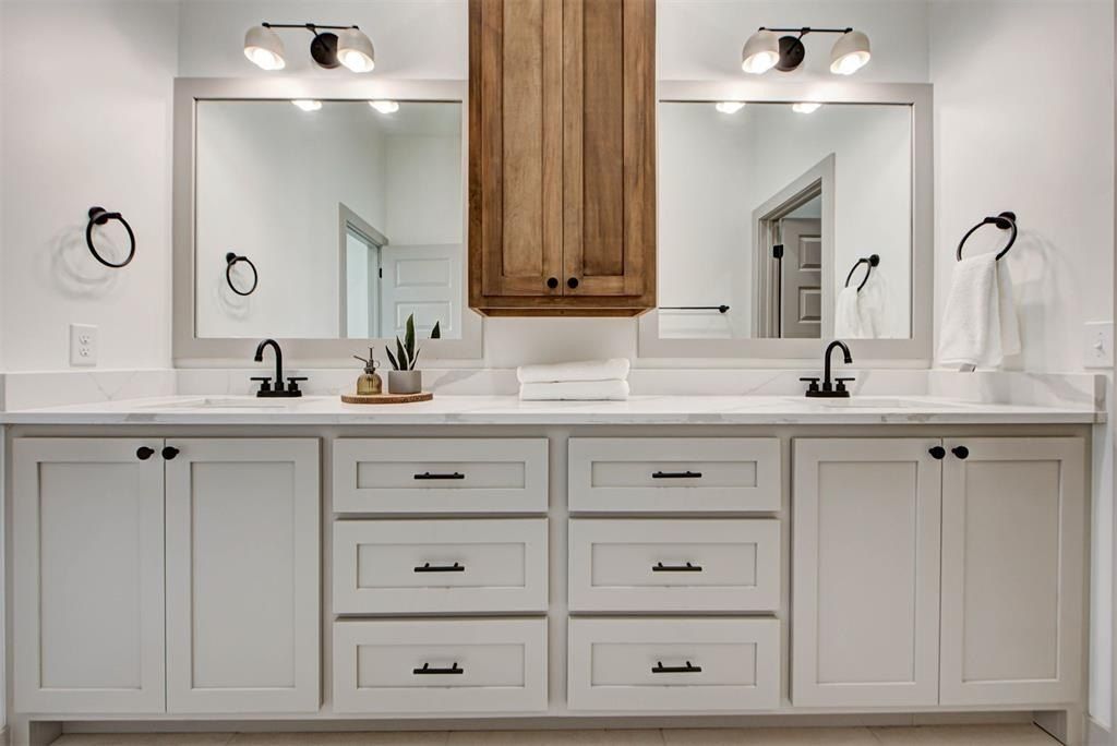 2441 Hawks Haven Drive. Guthrie, OK 73044