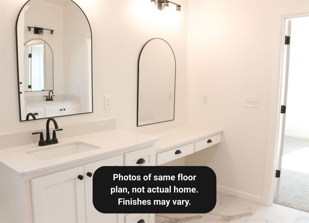 4900 Vine Cliff Road. Mustang, OK 73064