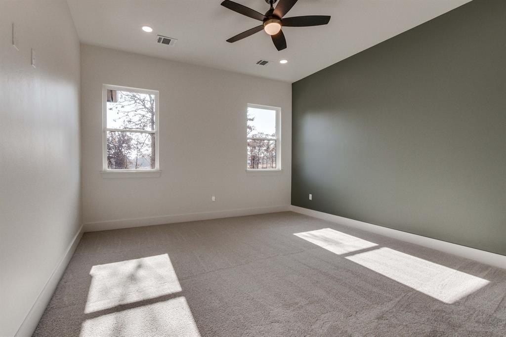 3049 Deer Run Trail. Guthrie, OK 73044