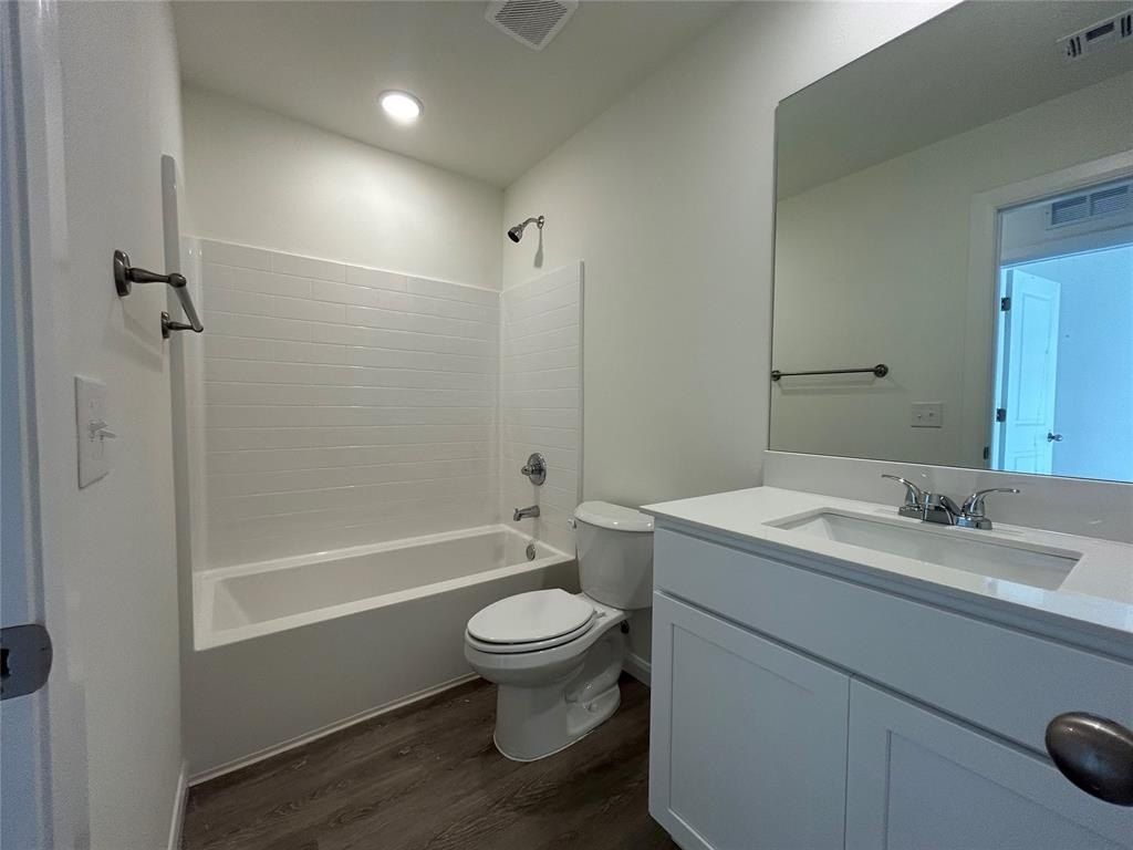 10132 Pennington Street. Harrah, OK 73045