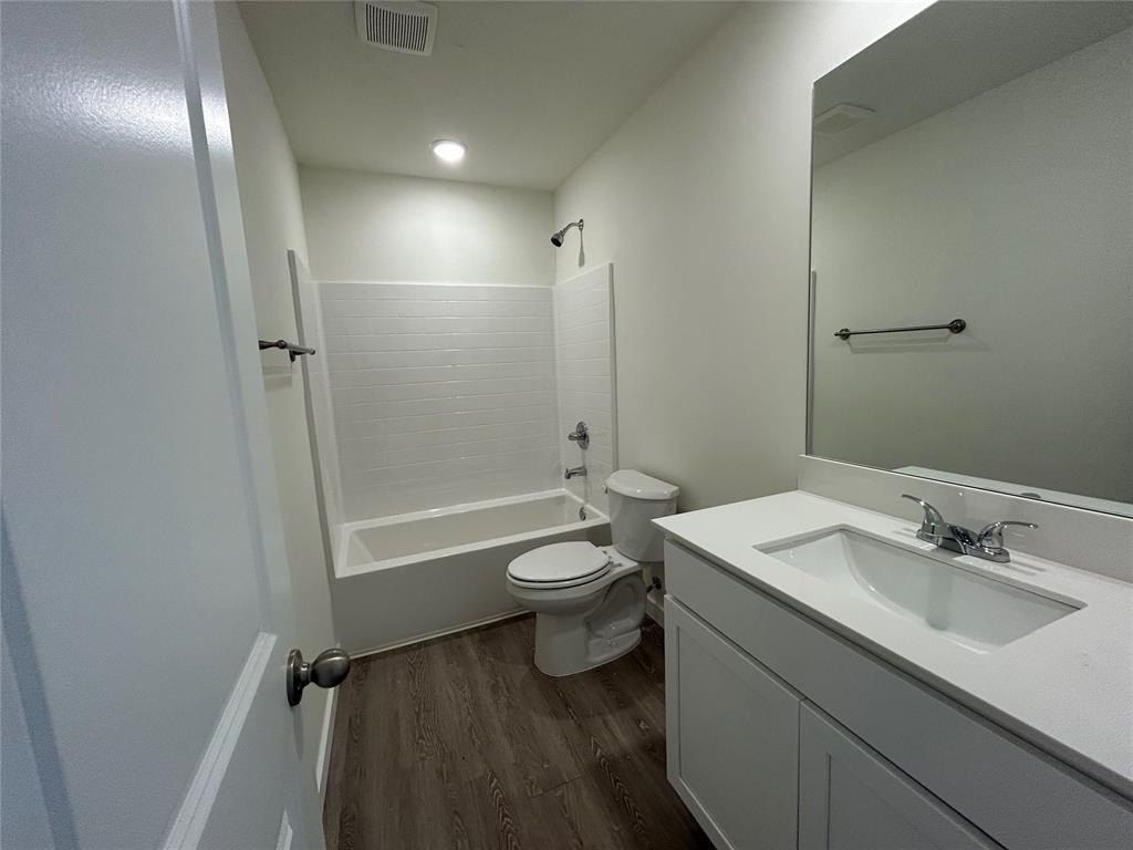 10124 Pennington Street. Harrah, OK 73045