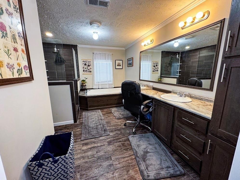 19401 144 Street. Lexington, OK 73051